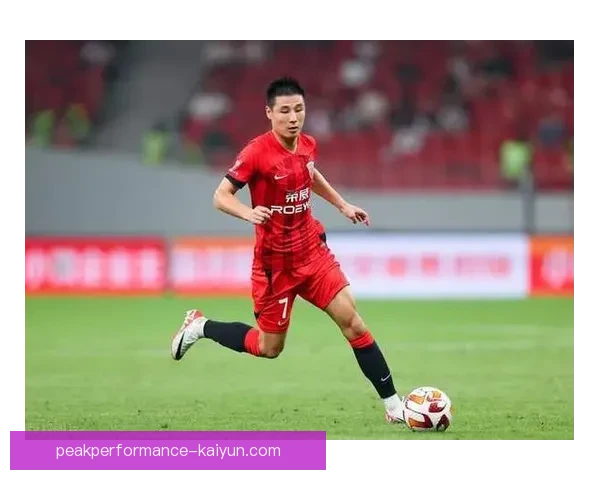 武磊迎来职业生涯百球里程碑，状态回暖再添中国队锋线利器