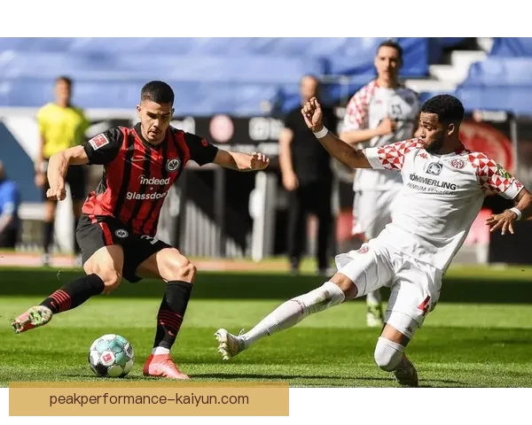 德甲阵容再升级，各球队持续提升竞争力，值得关注的球员表现稳健